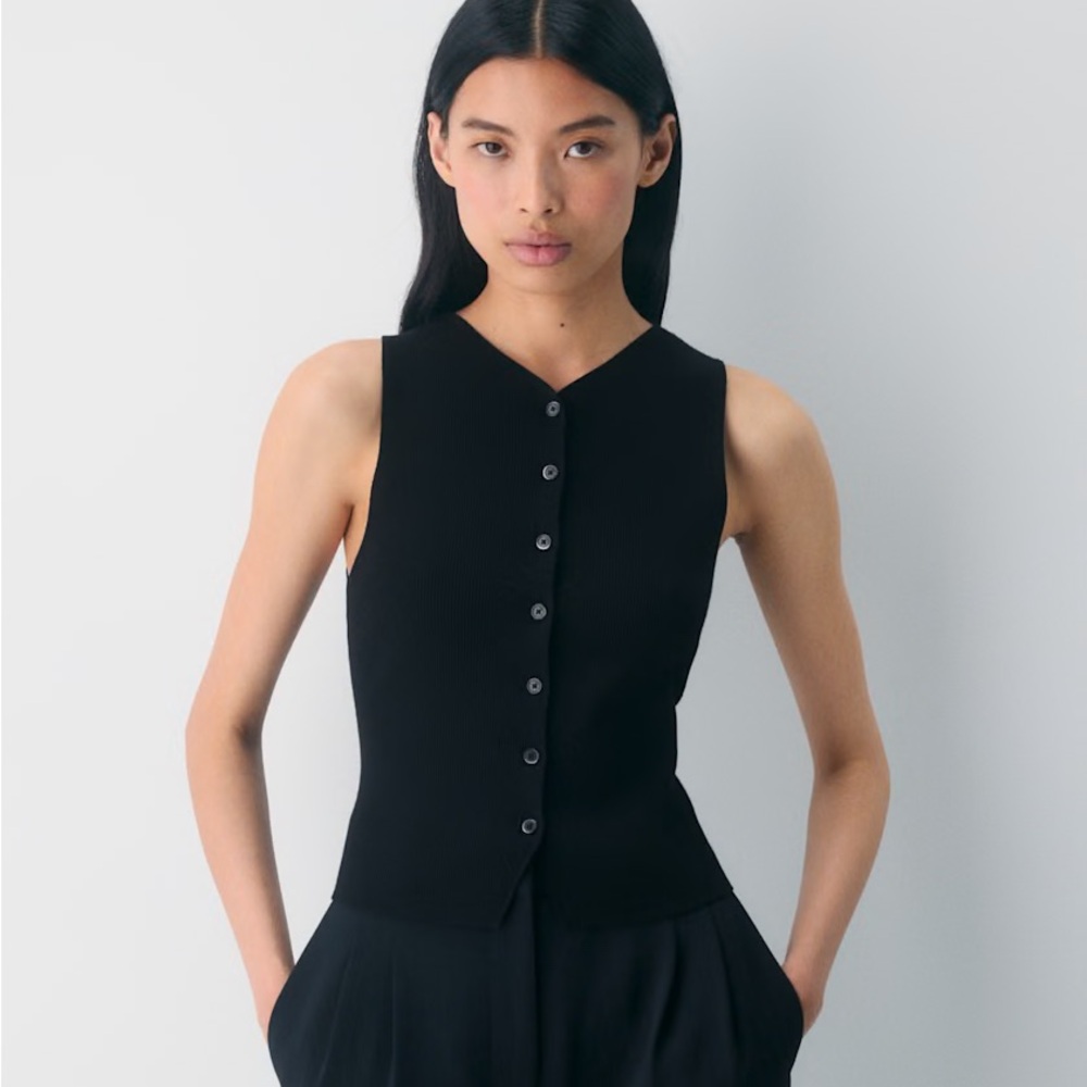 Aritzia Croquet Sweater Vest - XXS / Black